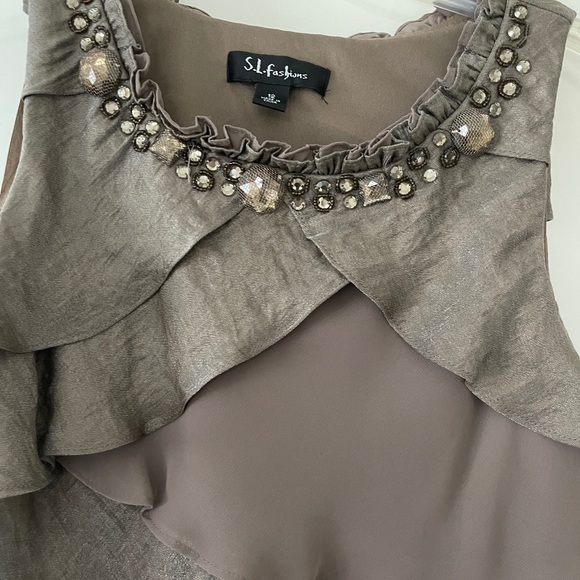 Women’s Size 12 Evening Dress MWOT - Picture 3 of 4